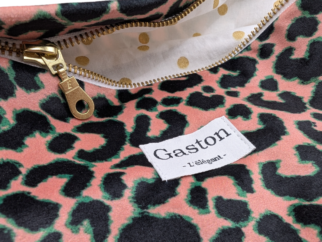 Banane velours léopard rose