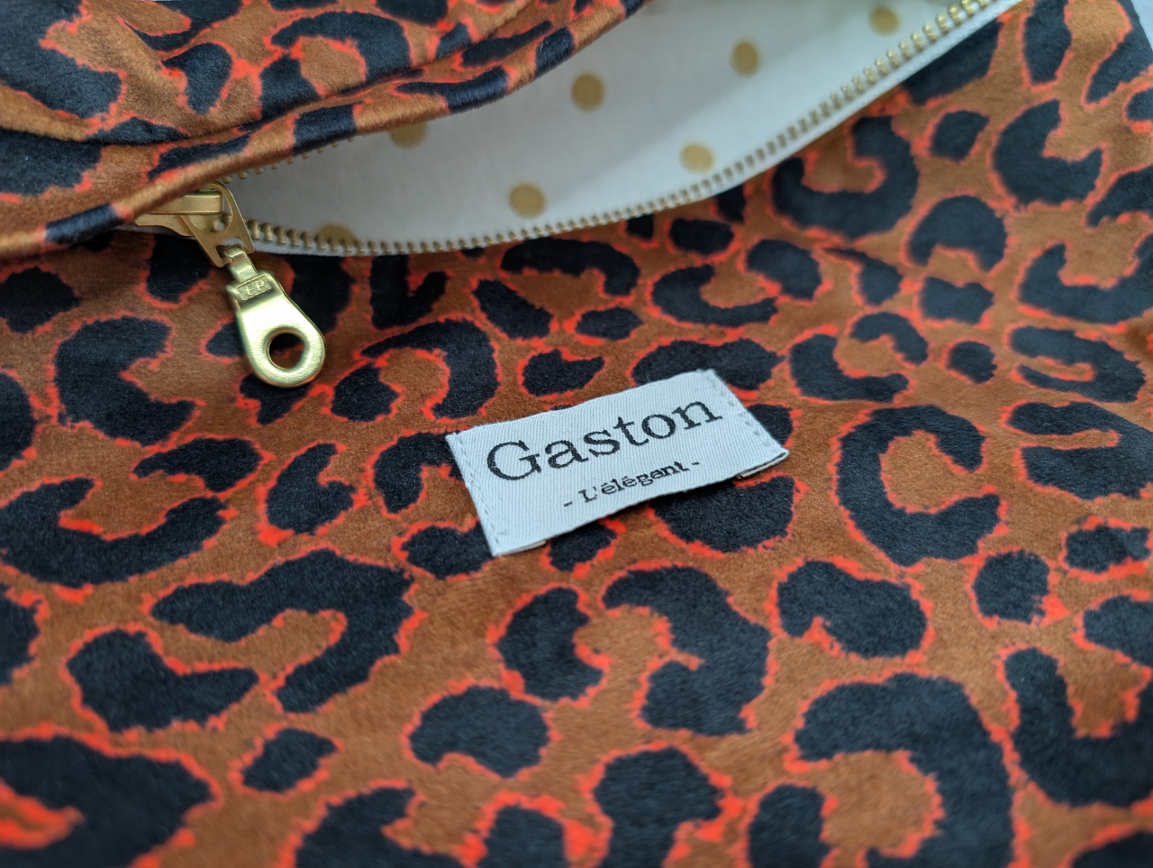 Banane velours léopard cognac