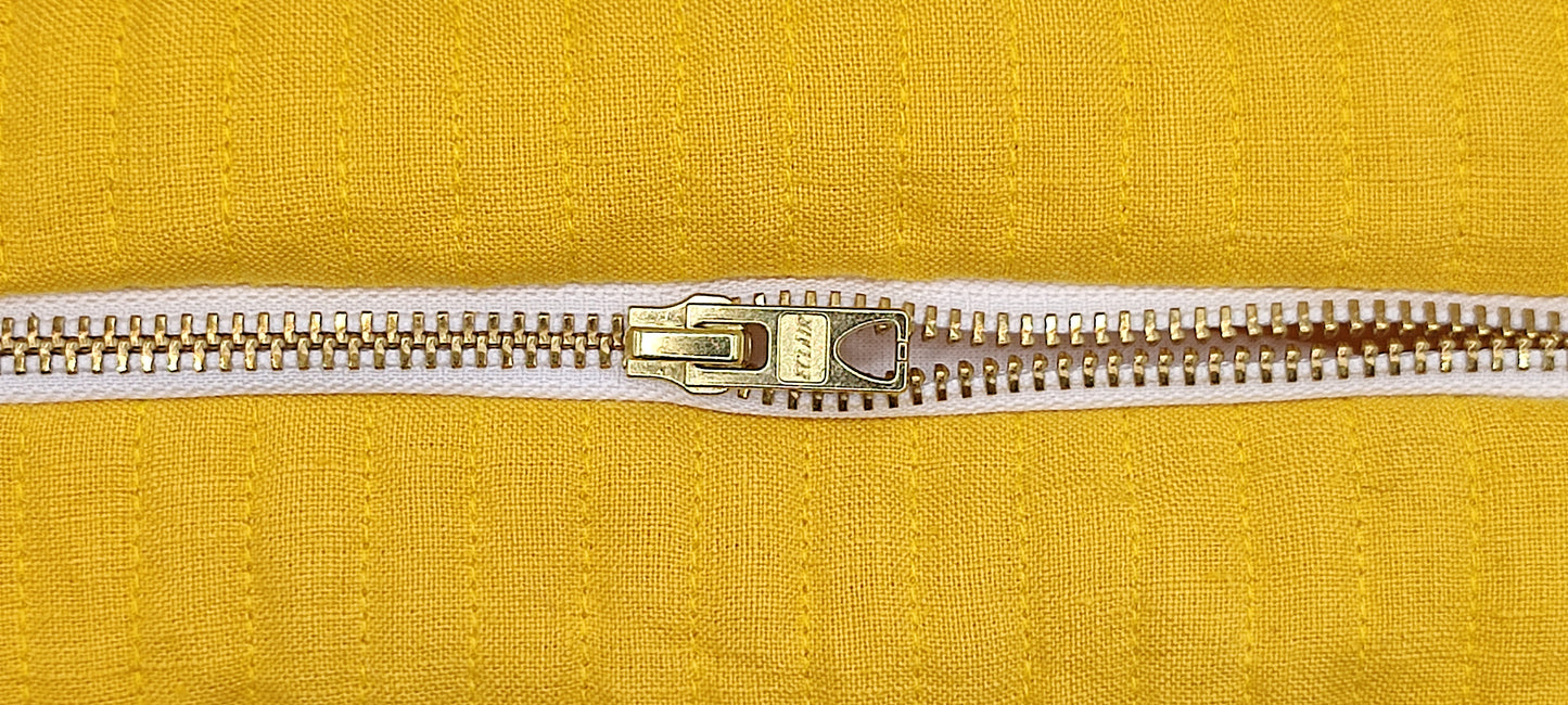 Trousse de toilette en lin jaune